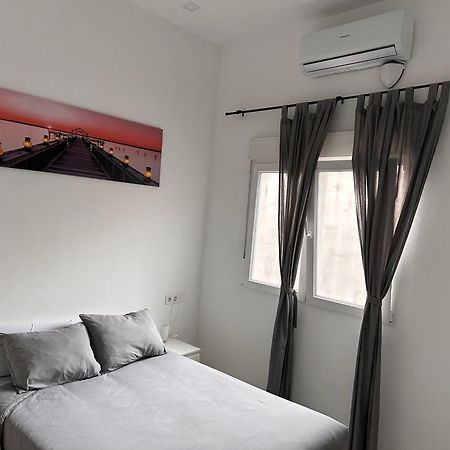 Apartamento En Planta Baja Cerca De La Playa En バダロナ エクステリア 写真