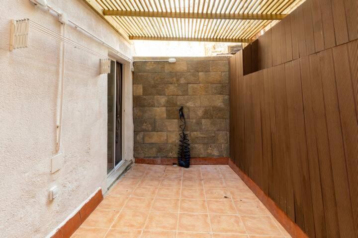 Apartamento En Planta Baja Cerca De La Playa En バダロナ エクステリア 写真