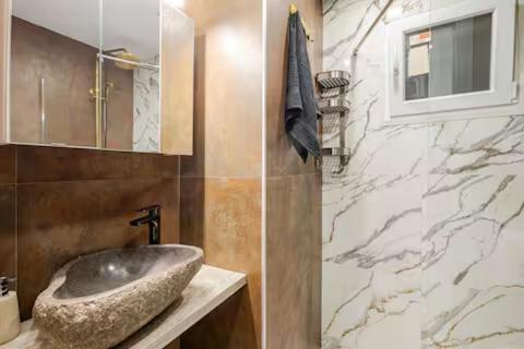 Apartamento En Planta Baja Cerca De La Playa En バダロナ エクステリア 写真